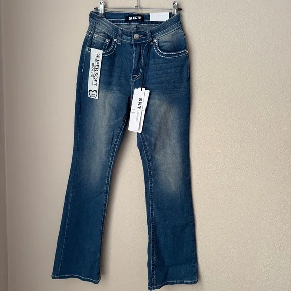 SKY Premium Collection Womens Super Soft Bootcut Blue Jeans Size 7/28 Rhinestone - Picture 2 of 14